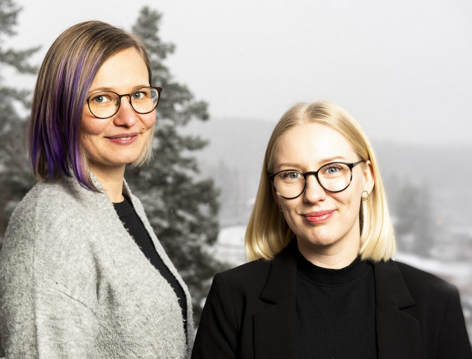 Suuhygienistit Salla Haataja (vas.) ja Jenni Kilpiö Suuhygienistit Salla Haataja (vas.) ja Jenni Kilpiö