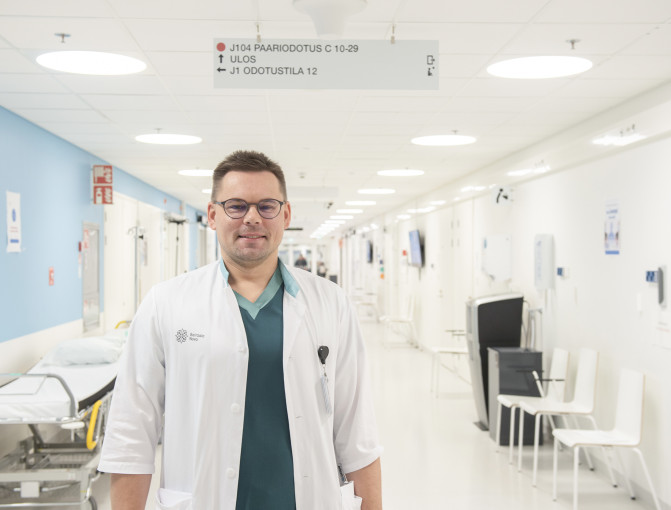 Akuuttilääkäri työpaikalla Sairaala Novassa Akuuttilääkäri työpaikalla Sairaala Novassa